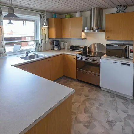 Nice In With Kitchen * Тистед